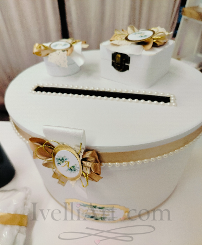 Комплект за кръщене в бежово и златно Golden Monogram луксозна серия 