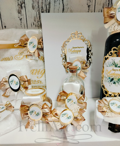 Комплект за кръщене в бежово и златно Golden Monogram луксозна серия 
