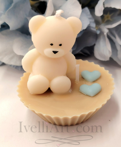 Свещ Мече мъфин в синьо от соев восък подарък за гости 