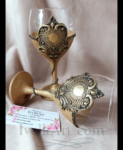 Луксозен комплект чаши за Кръстници със залтен обков