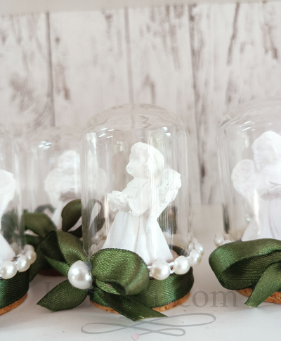 Ангелче в стъкленица подарък за гости в зелено